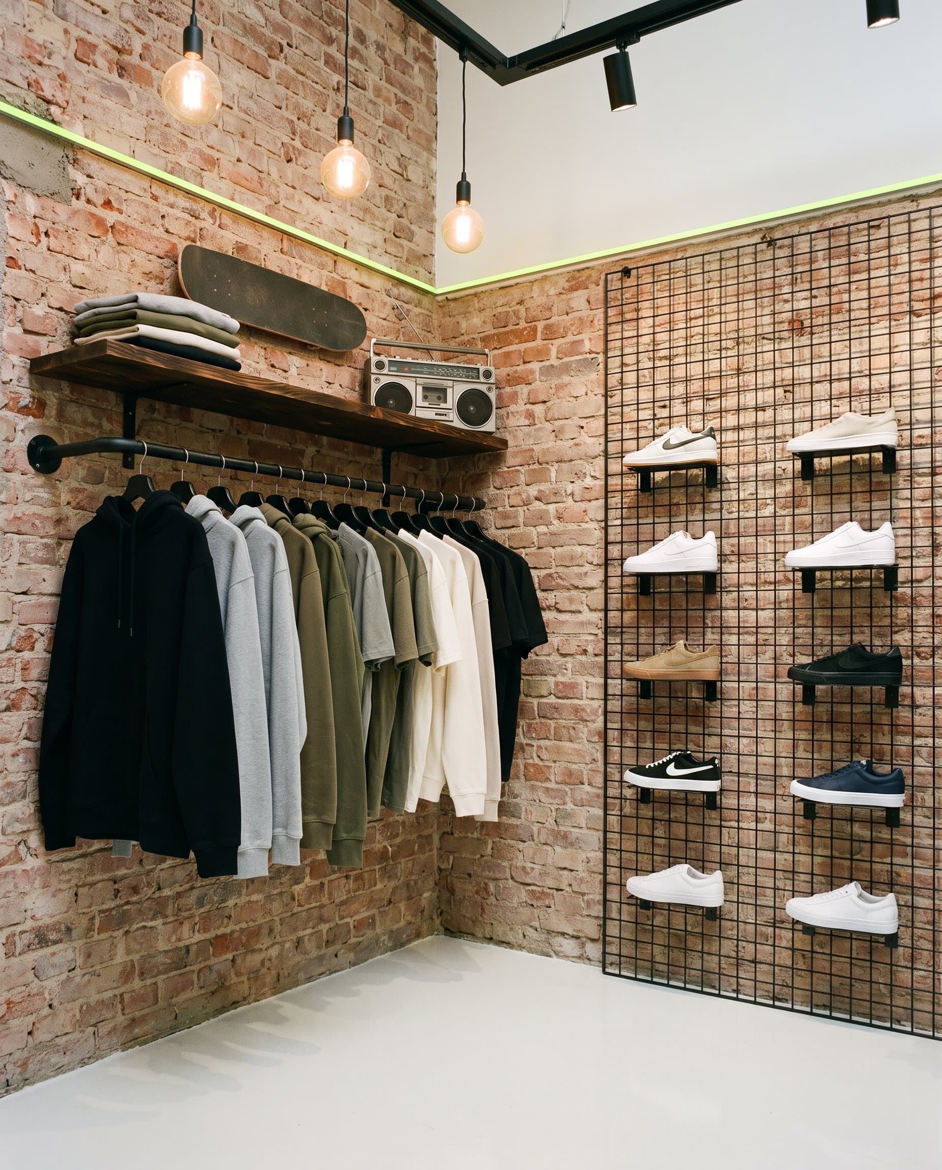 Angolo abbigliamento streetwear del negozio Step Up a Frosinone